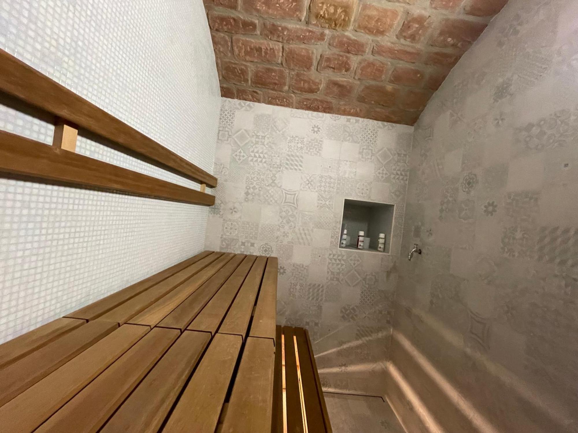 Luxurioese Ferienwohnung Mit Wellness Oase Saarburg Exterior foto